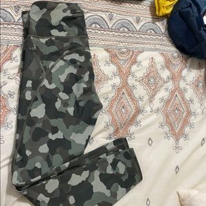Camo leggings
